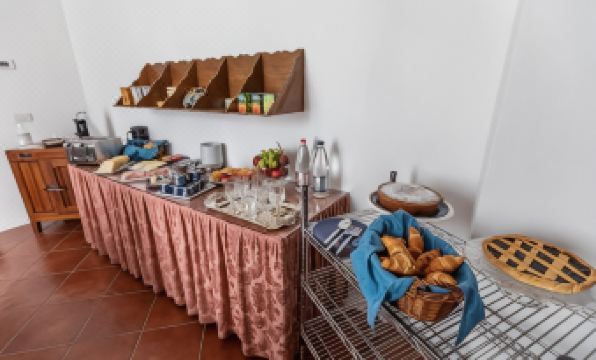 La Locanda di Adele - Il Giardinetto B&B - Housity