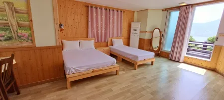 Wando Cheongsando Olle Pension Отели в г. Вандо