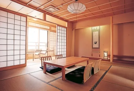 Lodge Iris Отели в г. Сембоку