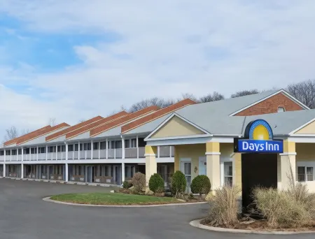 Days Inn by Wyndham KU Lawrence Отели в г. Дуглас