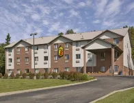 Super 8 by Wyndham Richfield/Cleveland