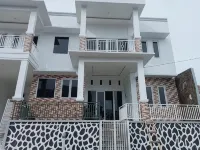 Villa Duma Orchid Cipanas Hotels in Sindanglaya