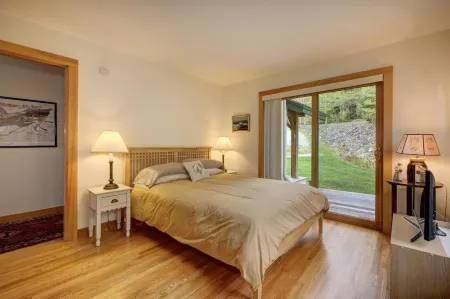 Oceanfront, water views, Overlook at Shore Haven, sleeps up to 12