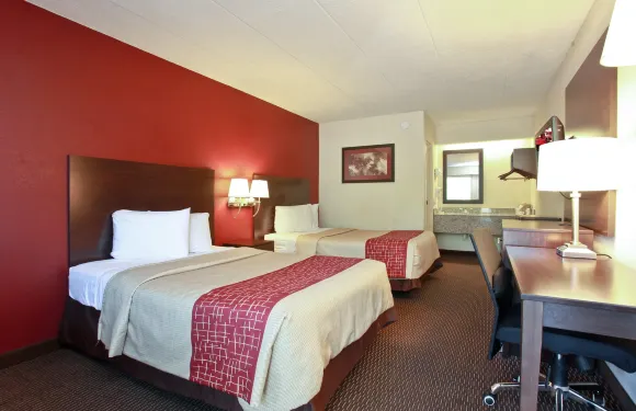 密歇根城紅屋頂酒店