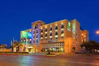 Holiday Inn Express TORREON by IHG فنادق في 
