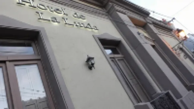 Hotel de la Linda โรงแรมใน