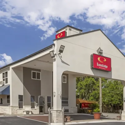 Econo Lodge Inn & Suites Near Lackland AFB Hotels near Van de Walle Park