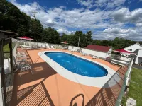 Four Winds Country Motel - Uima-altaat