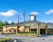 Quality Inn Petersburg Fort Lee Area - Parkplatz