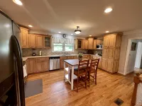 BACKYARD OASIS! Cozy and charming 60s Brick ranch with relaxing gazebo over pond - 民宿