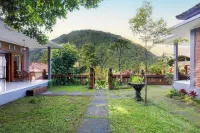 Sekumpul Guest House Hotels in Singaraja