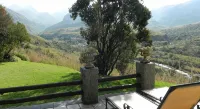 Cathedral Peak Hotel - Mountain view