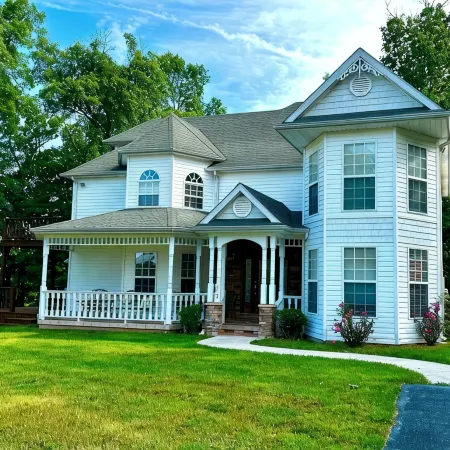 The Victorian @ Lake Cumberland - Beaver Creek, firepit, sleeps 18