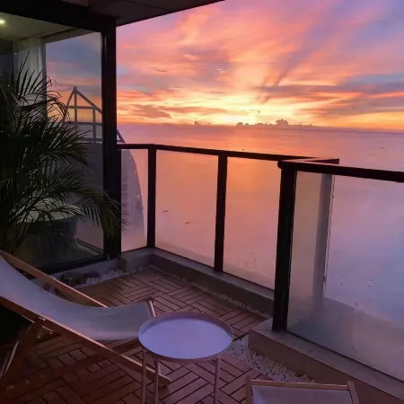 One Day Seaview Apartment Hotel