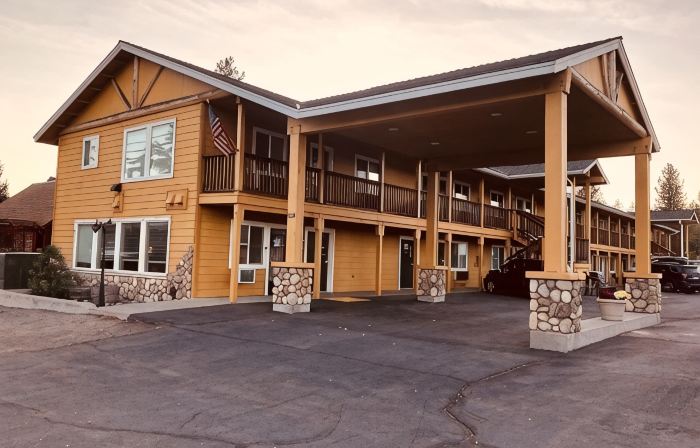 Antlers Inn