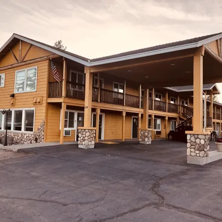 Antlers Inn Отели в г. Пламас Каунти