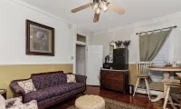 Private 3 room Queen Suite w/Kitchenette