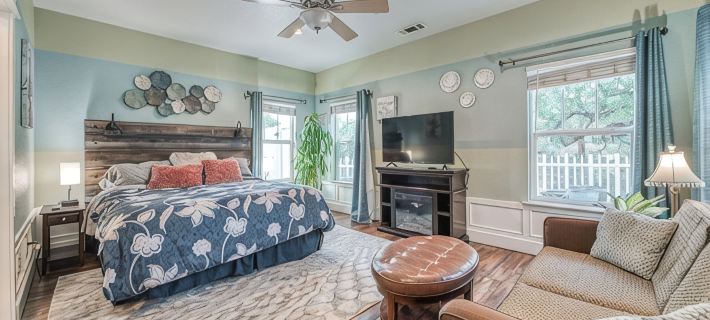 Oak Hollow / Hot Tub / E V Charger - Near Yosemite Hotels in Madera County