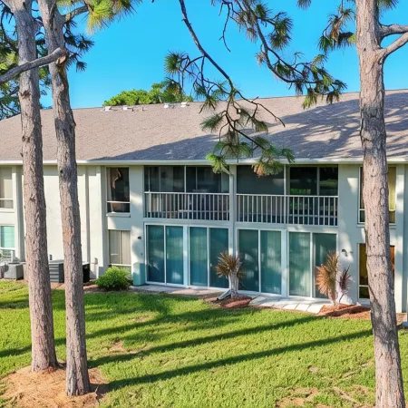 Tranquil 2-bedroom condo in enchanting Venice with WiFi, AC