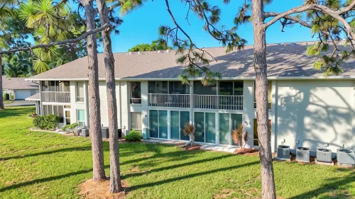 Tranquil 2-bedroom condo in enchanting Venice with WiFi, AC