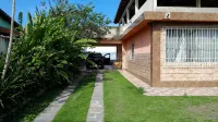 Casa Boa, 3 Quartos Sendo Duas Suites, 100 Metros da Praia do Barbudo. Araruama - Wi-Fi