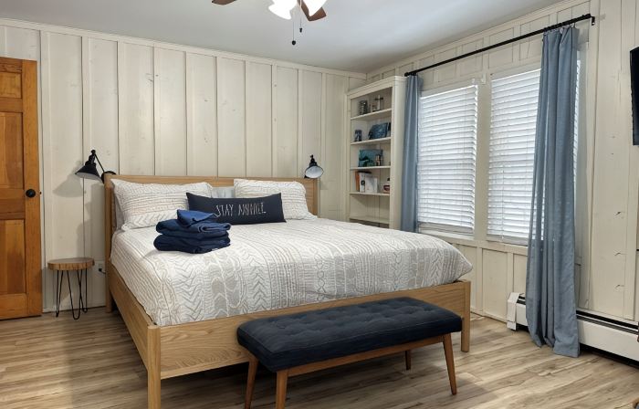 Cozy Sacandaga Lake Home, Sleeps 15, Fire Pit, Outdoor Deck, Pet Friendly!
