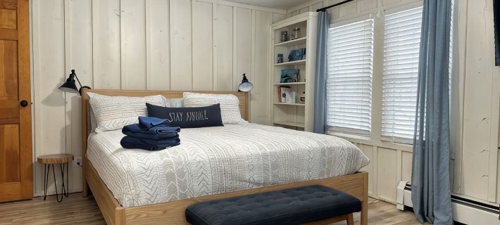 Cozy Sacandaga Lake Home, Sleeps 15, Fire Pit, Outdoor Deck, Pet Friendly! フルトンのホテル