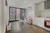 EQ Tower Ultra-Modern 2BR- CBD Base Mel Central - New