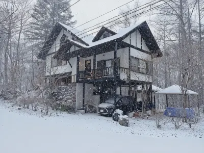 Rock Villa Karuizawa - Mountain View Forest Retreat Built on Rock Ξενοδοχεία στην πόλη 