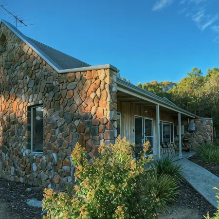 Freycinet Stone Studio 5