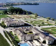 Hotel du Lac Congress Center & Spa โรงแรมใน