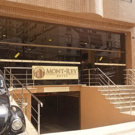 Hotel Mont Rey Отели рядом с достопримечательностью «Конгресс-центр Mendes»