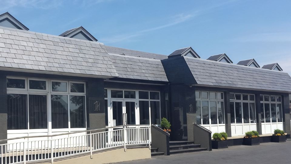Flannery's Hotel