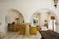 Aloni Hotel & Suites