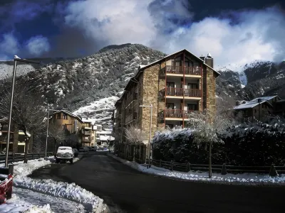 Hotel la Planada Отели в г. 