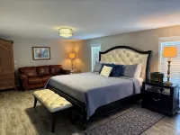Walk to Muirfield – Backyard Pavilion, 2 Fire Pits for Ultimate Relaxation!