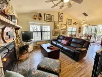 Cozy Mountain Cabin in Peaceful Setting /Near Hiking, Biking & Beech Mtn Resort