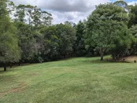 Kookaburra - Private One Bedroom Cottage with Lake View