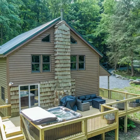 Oversized Hot Tub • Fire Pit • Mountain Cabin Getaway • Near Deep Creek