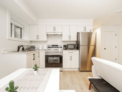 Cozy & Spacious 2BR Guest Suite, Near Vancouver
