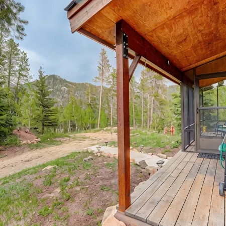 Charming mountain cabin located just minutes from Golden Gate Canyon State Park