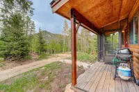 Charming mountain cabin located just minutes from Golden Gate Canyon State Park