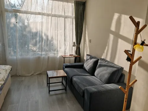 Studio Breda Modern Furnishing space with a comfortable, 4min drive station. - 2-Star