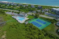 Mucky Duck + Soundfront + Duck NC + Sanderlin Community with Pool