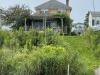 Cozy Lake House on Oneida with Waterfront Access Hotels in Cicero