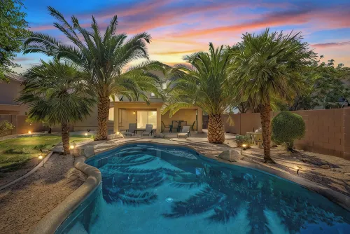 Prime Glendale Location 8-Mins From Westgate Entertainment!