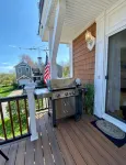 3-bedroom house in peaceful Narragansett - Walk to Beach! - Wifi