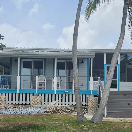 Beach Front Paradise Home.  Luxurious Funishings!