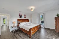 DREAM BEACH HOUSE With HEATED POOL - 4-Star