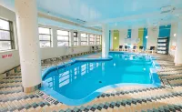 Holiday Inn & Suites OTTAWA KANATA by IHG - Pools